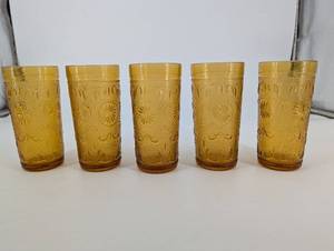 lot 133 image: Amber Glass Tumblers - Starburst Pattern (Set of 5)