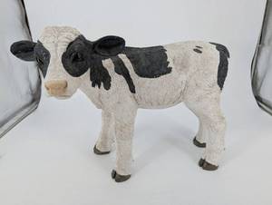 lot 142 image: Holstein Cow Figurine - Farmhouse Decor Resin Sculpture, 15-16 in Long