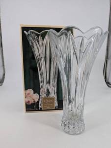 lot 175 image: Lenox Lead Crystal Vase - Tall Hand-Cut 15 in