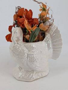 lot 186 image: White Ceramic Turkey Vase Planter - 8 in Tall