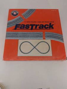 lot 205 image: Lionel FasTrack 6-12030 Figure 8 Add-On Track Pack