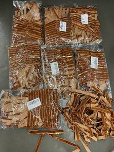 lot 39 image: Velvet Bows Champagne 8 X 24-Packs - Gift Wrap & Craft Decor