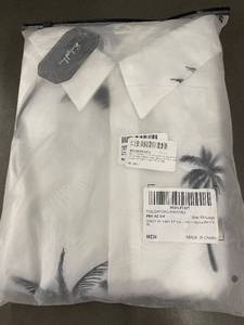 lot 115 image: Mens Tropical Print Shirt XX-Large - White Palm Pattern (2-Piece) New - Made in China