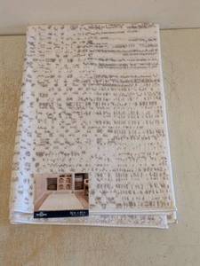 lot 7 image: NEW MOHAWK TANGIERS COLLECTION ACCENT RUG IVORY BEIGE 30IN X 45IN