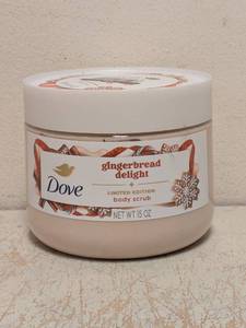 lot 64 image: NEW DOVE GINGERBREAD DELIGHT LIMITED EDITION BODY SCRUB