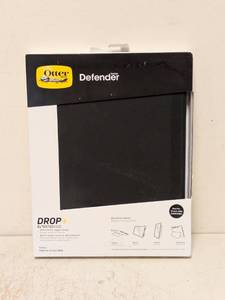 lot 128 image: NEW OTTERBOX DEFENDER PRO IPAD PRO 13 TABLET CASE