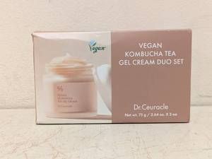 lot 101 image: NEW VEGAN KOMBUCHA TEA GEL CREAM DUO SET