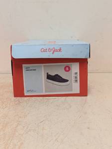 lot 154 image: NEW CAT & JACK JETT KIDS SNEAKERS SIZE 5 BLUE