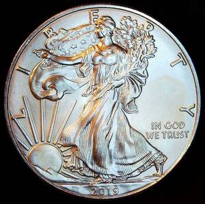 lot 18 image: BU 2019 American Silver Eagle