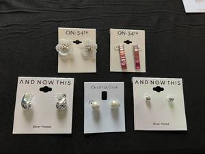 lot 310 image: LOT OF 5 Womens Earrings (Pink Ones Slightly Used)