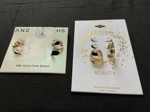 lot 311 image: LOT OF 2 Womens Earrings (18K Gold Over Brass & 14k Gold Flash Plated)