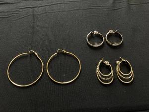 lot 314 image: LOT OF 3 Womens Clip On Hoop Earrings