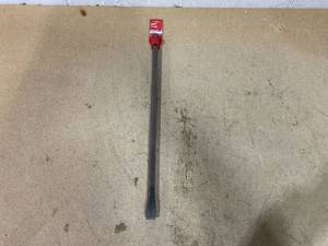 lot 77 image: Milwaukee 48-62-4064 SDS-Max 1 X 24 Flat Chisel