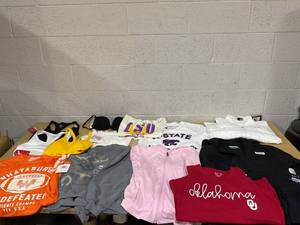 lot 323 image: LOT OF 13 Womens Size Small Clothing