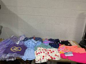 lot 329 image: LOT OF 14 Girls Size XL Clothing