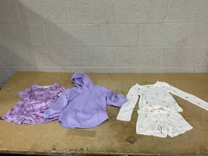 lot 332 image: LOT OF 3 Girls Size X-Small Clothing