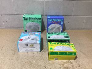 LOT OF 5 up&up Trash Bags