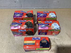 LOT OF 5 Hefty Trash Bags
