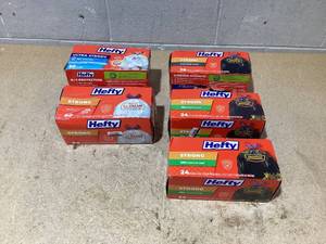 LOT OF 5 Hefty Trash Bags