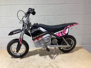 Razor Dirt Rocket MX350 - Pink, up to 14 mph, 24V Electric-Powered Dirt Bike for Child 8 (Slightly Used, Turns On But Not Functioning Properly, Missing Charger)