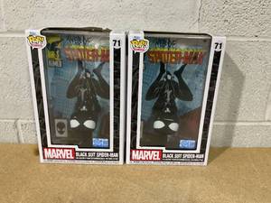 LOT OF 2 Funko Marvel POP Comic Covers Black Suit Spider-Man Vinyl Figure
