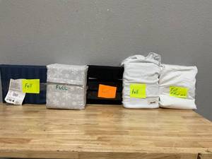 lot 362 image: LOT OF 5 Full Bed Sheets Sets