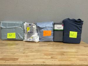 lot 363 image: LOT OF 5 Full Bed Sheets Sets