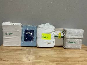 lot 364 image: LOT OF 5 Queen Bed Sheets Sets