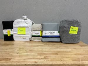 lot 365 image: LOT OF 5 Queen Bed Sheets Sets