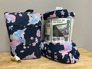 lot 371 image: LOT OF 2 Twin Conforter Sets (Maybe Missing Sham Or Sheets)