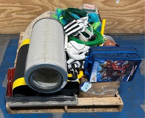 lot 16 image: Pallet of Miscellaneous Items