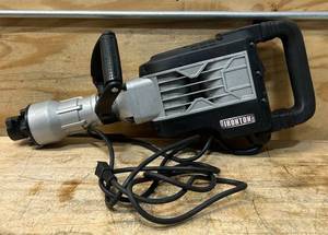lot 25 image: Ironton Heavy-Duty Demolition Breaker Hammer , 2000 BPM, 110V, 15 Amps #4972843 Msrp $399.99