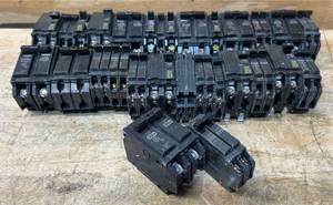 lot 116 image: Circuit Breaker various lot of 30