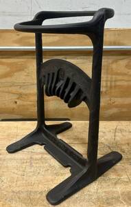 lot 129 image: Kindling Cracker 17