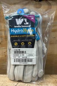 lot 131 image: Wells Lamont HydraHyde Women s M 3 pairs