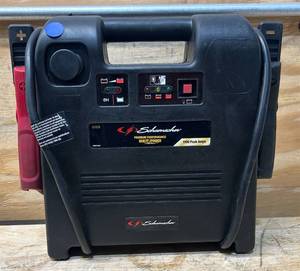 lot 139 image: Schumacher Emergency Jump Starter, 12 Volt, 1100 Peak Amps, Model# SJ1328 #81683 Msrp $159.99