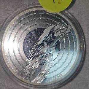 lot 18 image: 2023 1oz, .999 $5 Road Runner Round