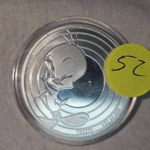 lot 52 image: 2023 1 oz, .999 Looney Tunes Tweety Silver Round