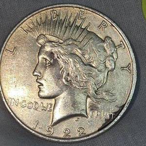 lot 58 image: 1922 Peace Dollar $1