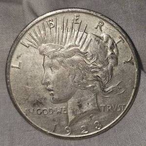 lot 59 image: 1923 S Peace Dollar $1