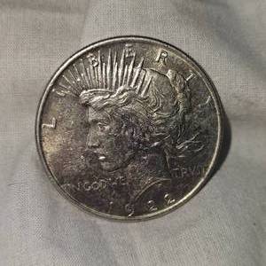 lot 64 image: 1922 Peace Dollar $S1