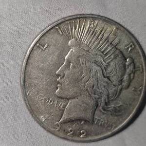 lot 76 image: 1922 D Peace Dollar $1