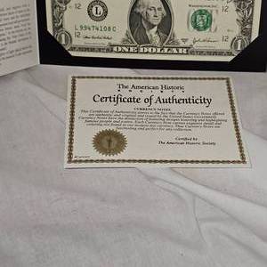 lot 82 image: 2003 A Washington 3uncut bills, wCOA