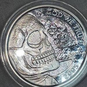 lot 86 image: 2005 1oz Hobo Silver Round with Skull
