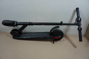 lot 1C image: Jetson Electric Scooter