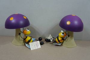 lot 157 image: 2 Regal Art Metal BeeMushroom Garden Statues