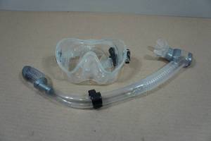 lot 172 image: Cressi F1 Frameless Snorkel Combo