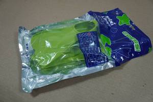 lot 185 image: Cressi Kids Mini Light Fins - Size 6-7.5