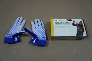 lot 205 image: SKLZ Great Catch Trainers and Gloves