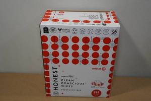 lot 231 image: Honest Fragrance Free Wipes - 288 Count